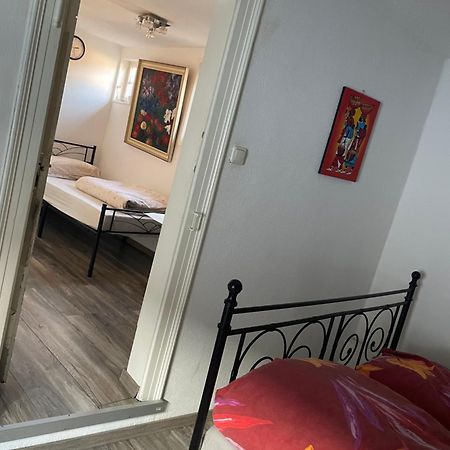 Gaestehaus Linden -Zweibettzimmer Exteriör bild