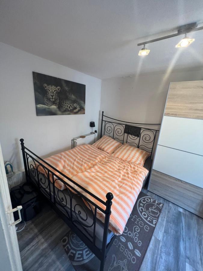 Gaestehaus Linden -Zweibettzimmer Exteriör bild