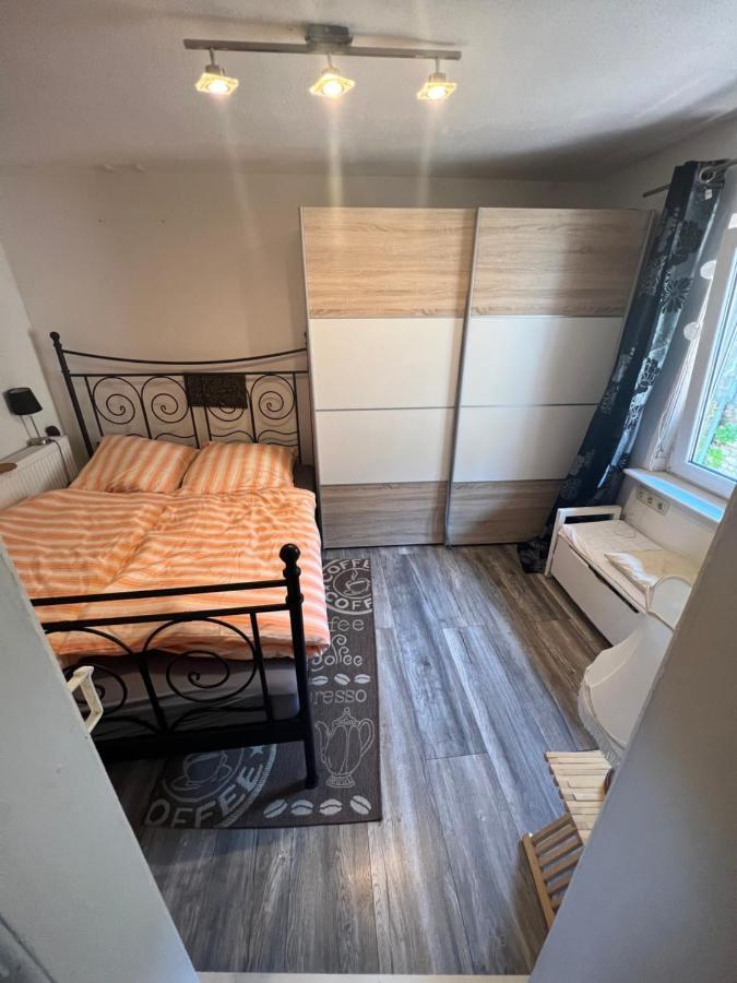 Gaestehaus Linden -Zweibettzimmer Exteriör bild